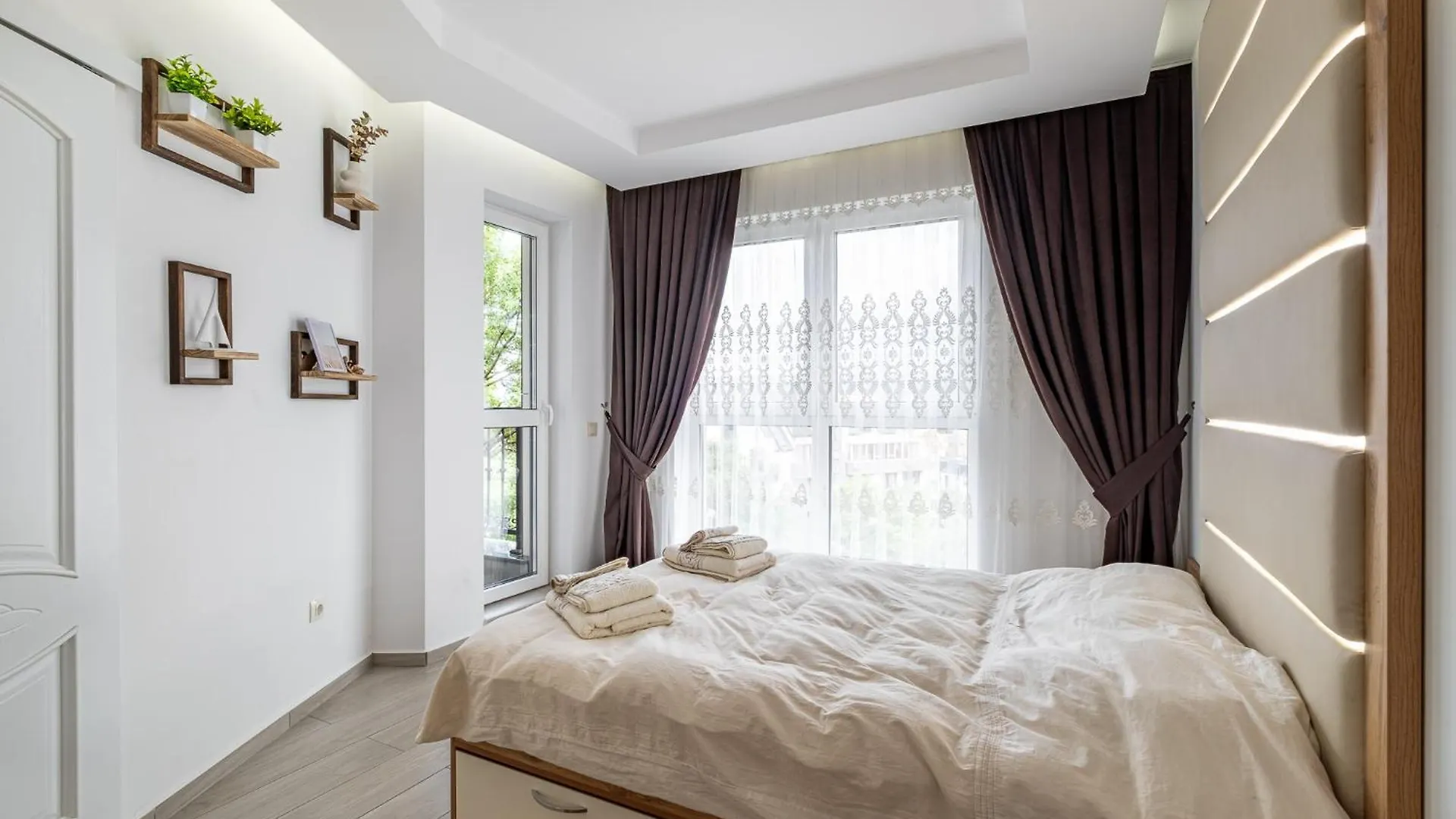 Boutique 1 Bedroom Apartment With Parking And Port View Varna Bulharsko